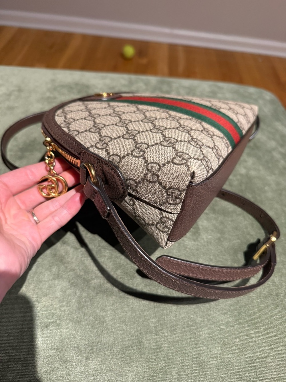 Gucci GG Supreme Crossbody with Green and Red Web Stripe - Picture 3 of 16